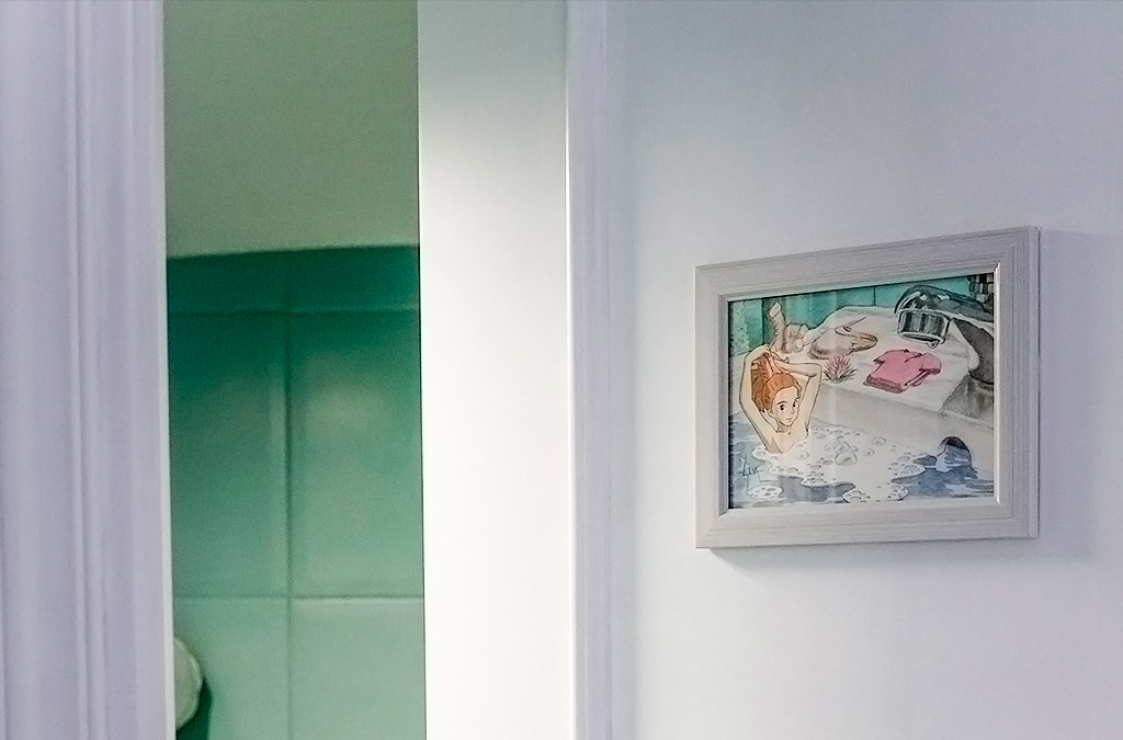 Pequeños cuadros para decorar puertas de escobero y baño, basado en el personaje de Arrietty de la película de Miyazaki. Acuarela sobre papel.